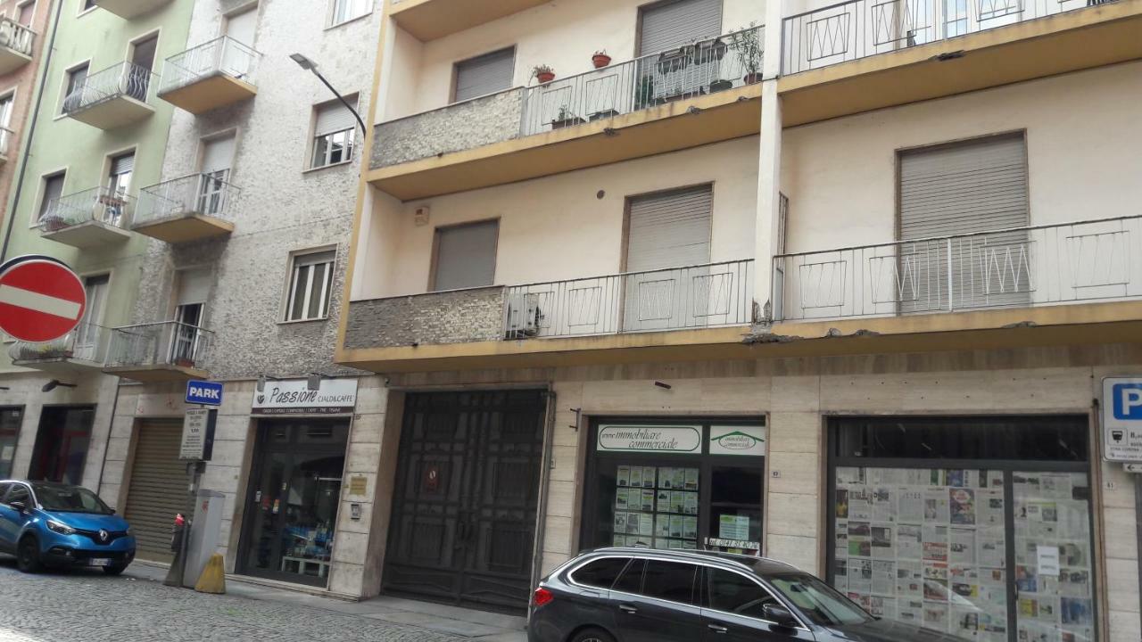 Appartamento Centrale Con Garage Асти Экстерьер фото